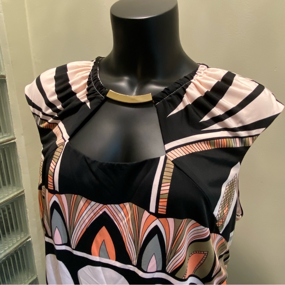 Frank Lyman Design Plus Size 18 Geometric Statement Print Top Made in Canada
